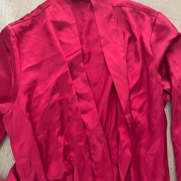 Red Satin kimono Robe - Picture 3 of 4